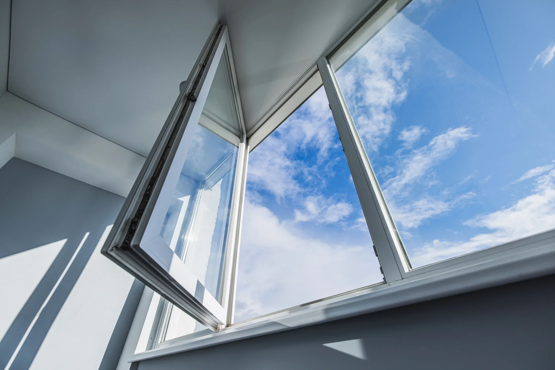VLX 80 Casement Window in Orlando, FL | Westlight Windows Orlando - detail 1